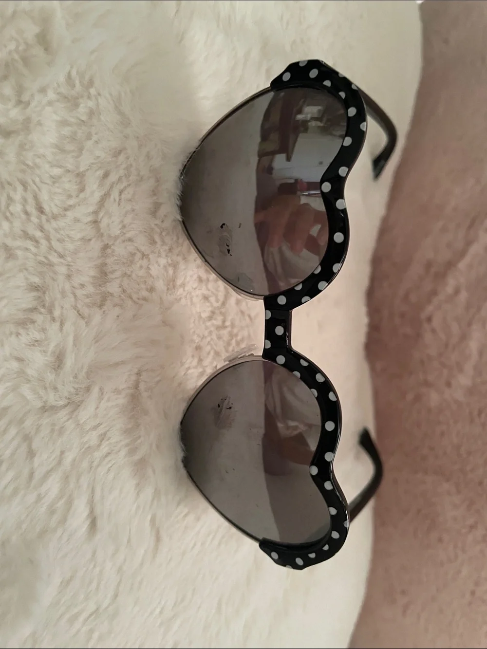 Polka Dot Heart Sunglasses - Black